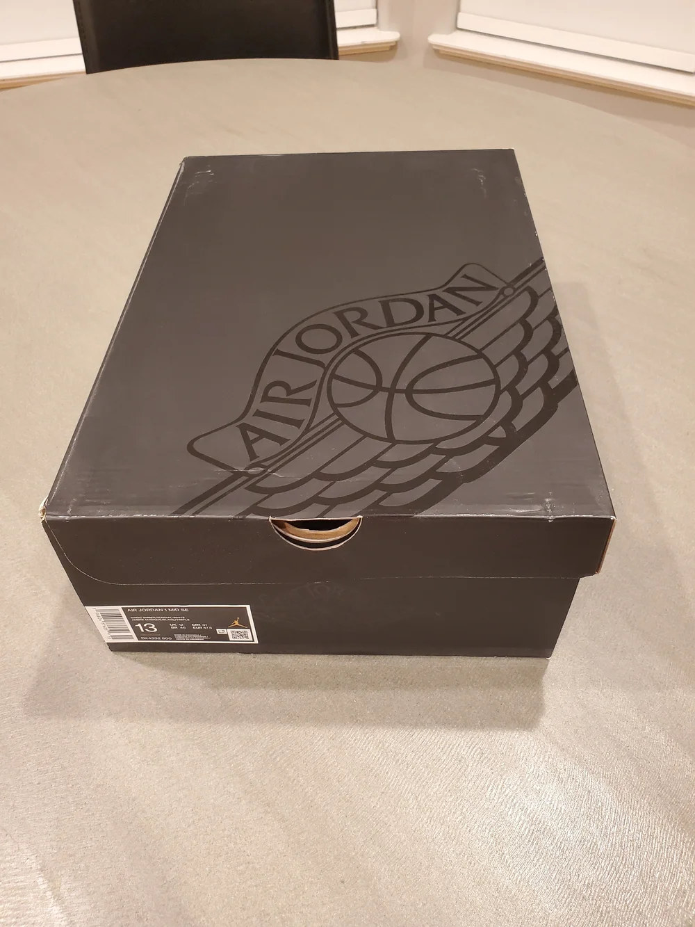 Jordan 1 Mid SE FLIGHT CLUB
